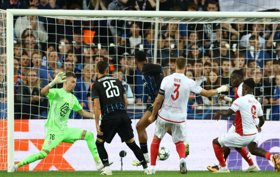 阿克利乌什, 摩纳哥的防