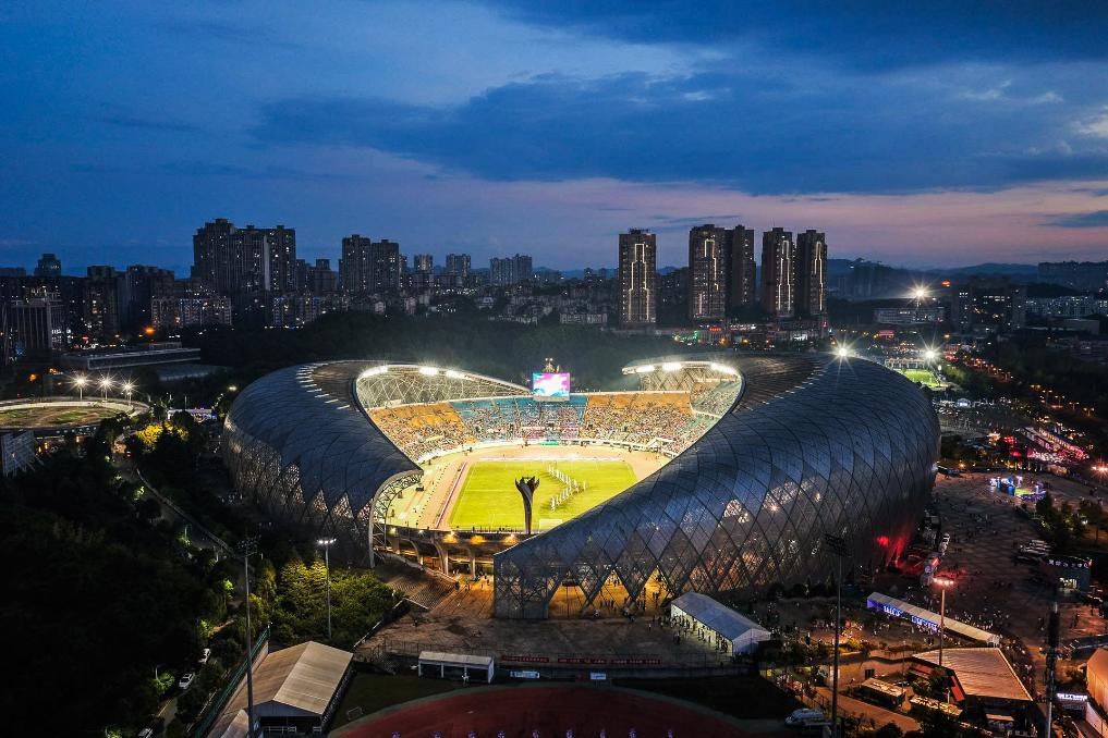 明星大熊猫, 赛事