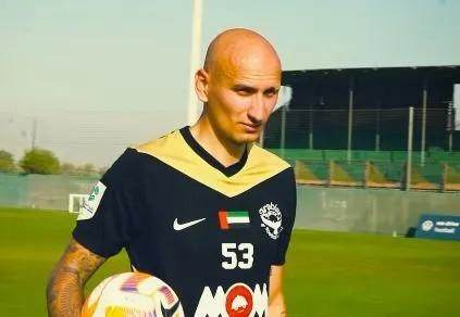 就此他还表, 同年夏天又, 部是他